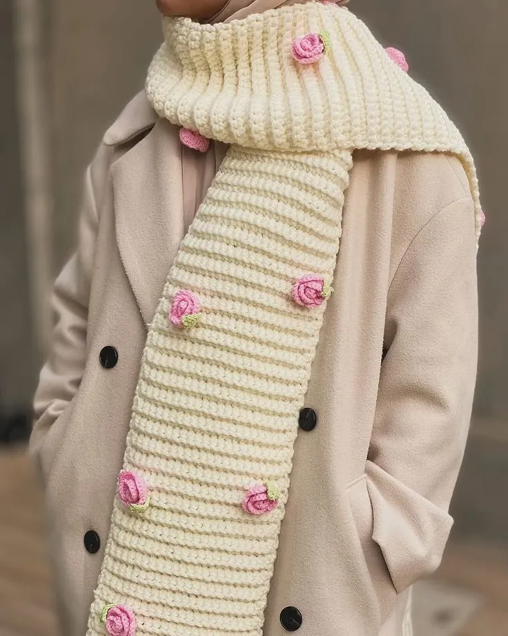 سكارف وردات الجوري 🌸